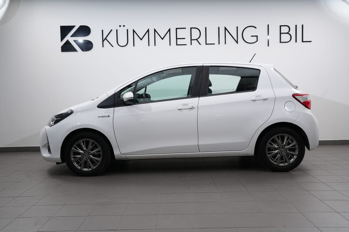 Toyota Yaris 2020, photo 2/10