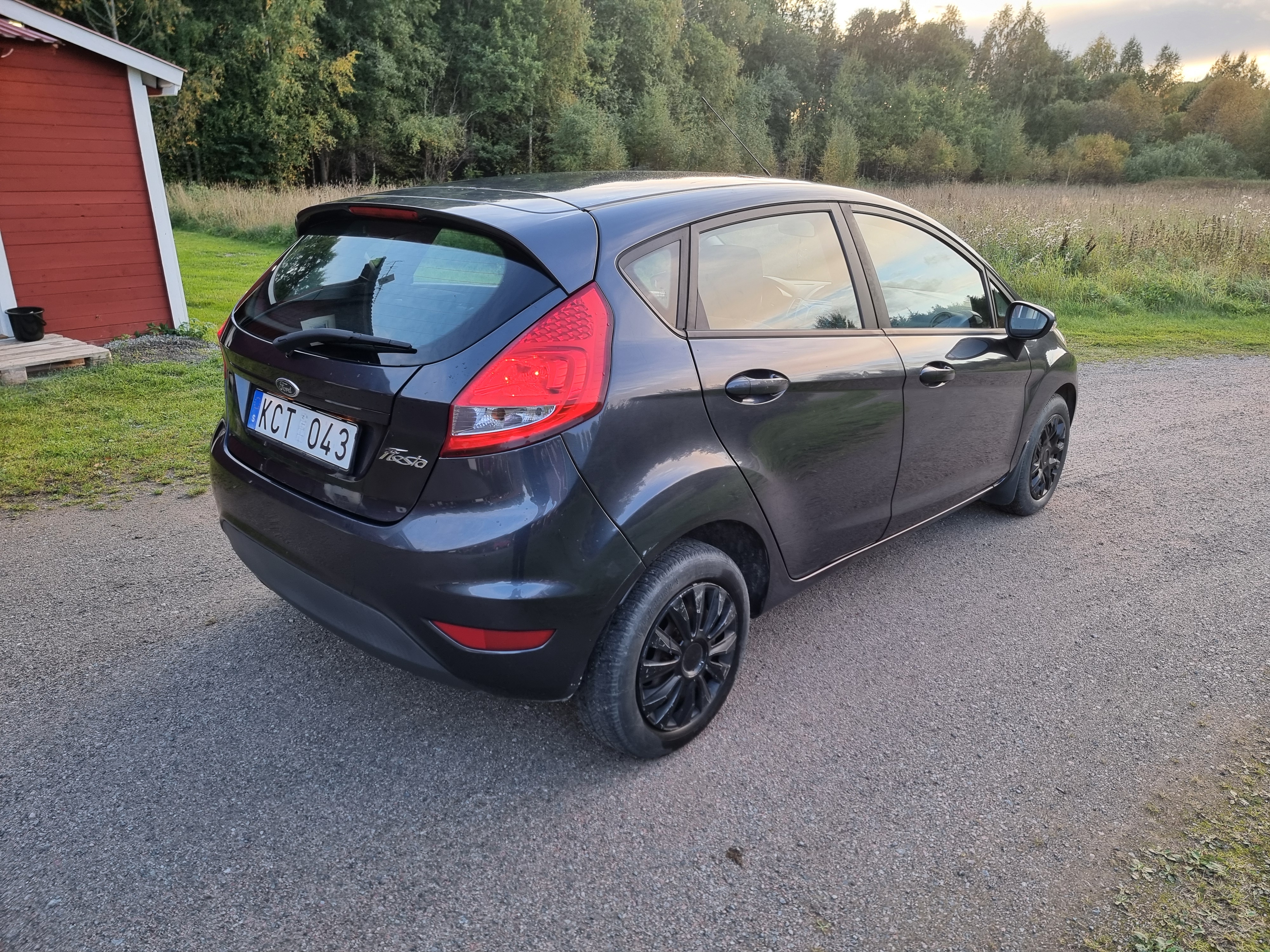 Ford Fiesta 5-dörrar 1.25 Manuell 2010, kuva 4/9