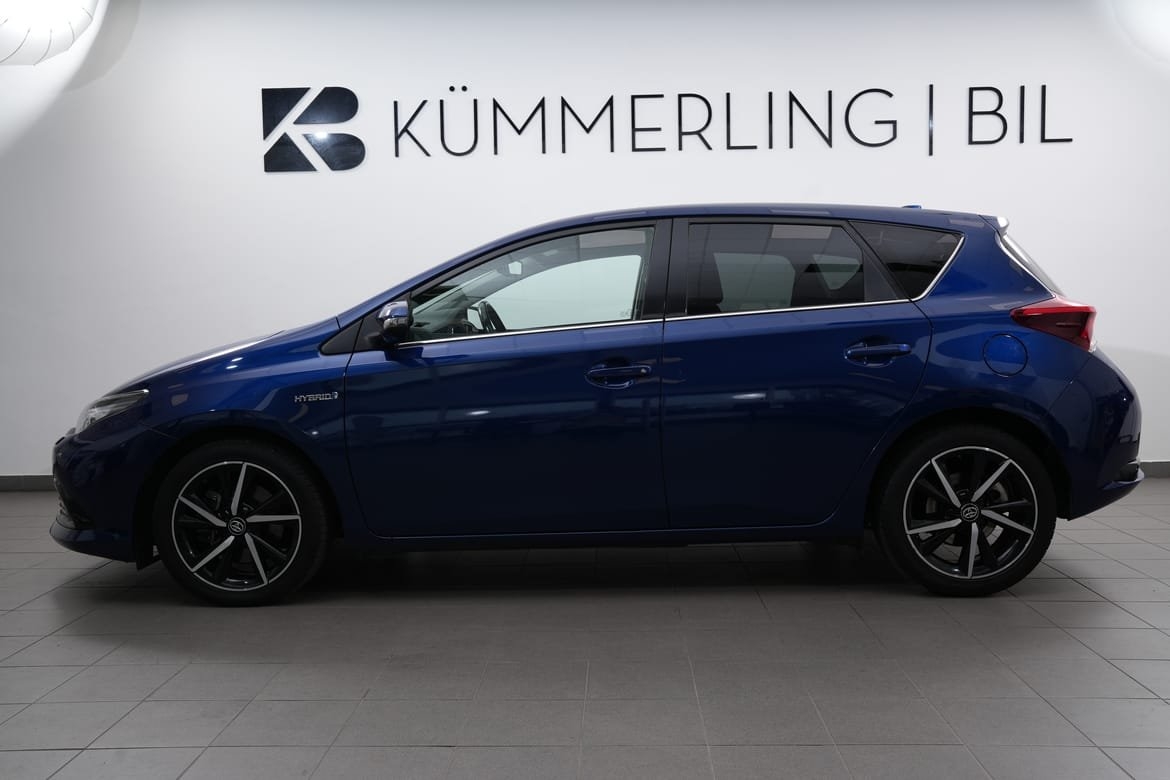 Toyota Auris Hybrid e-CVT 136hk Bkamera 2017, bild 2/10