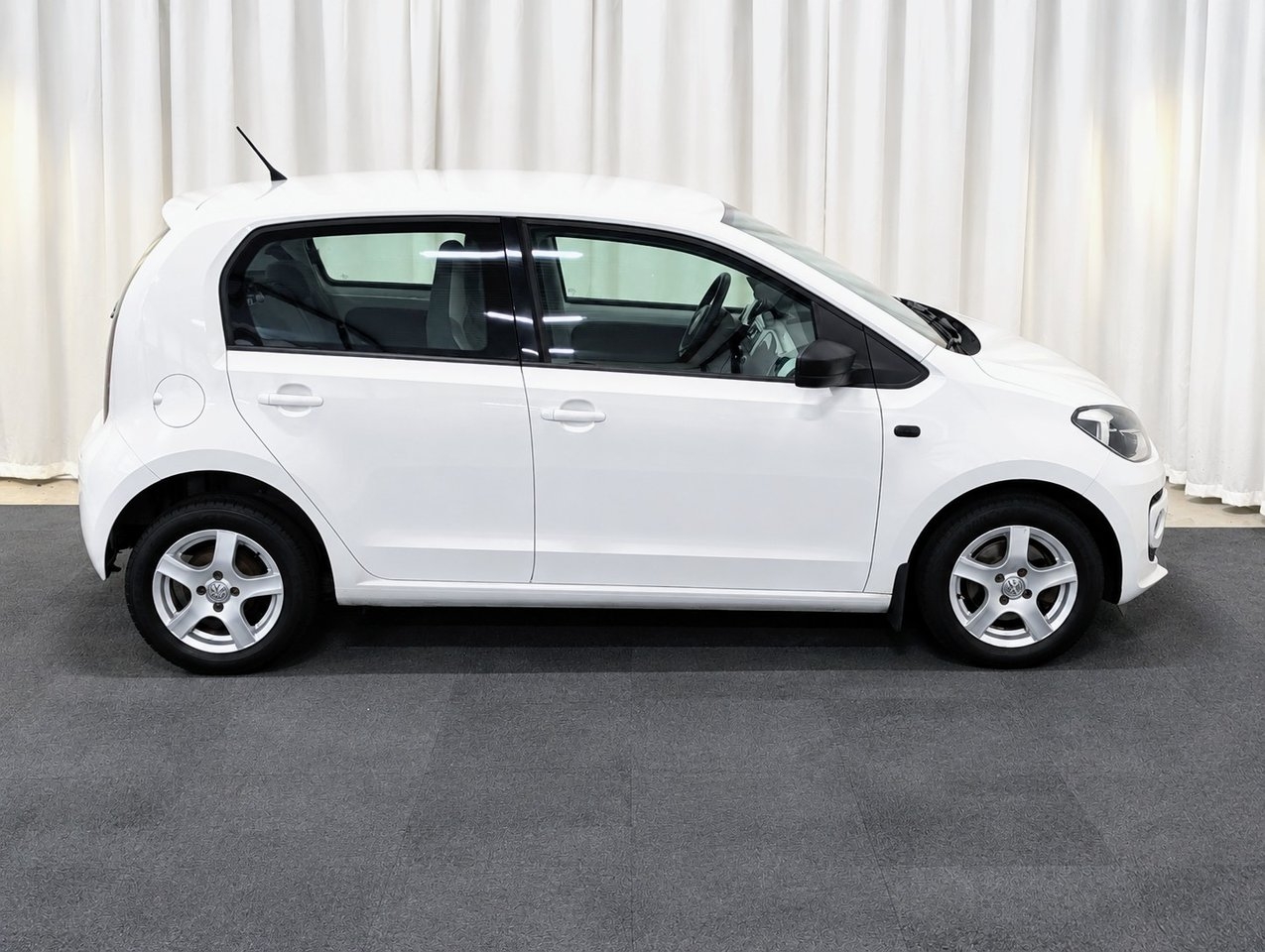 Volkswagen UP! 5-dörrar 1.0 MPI high up 2014, bild 5/10