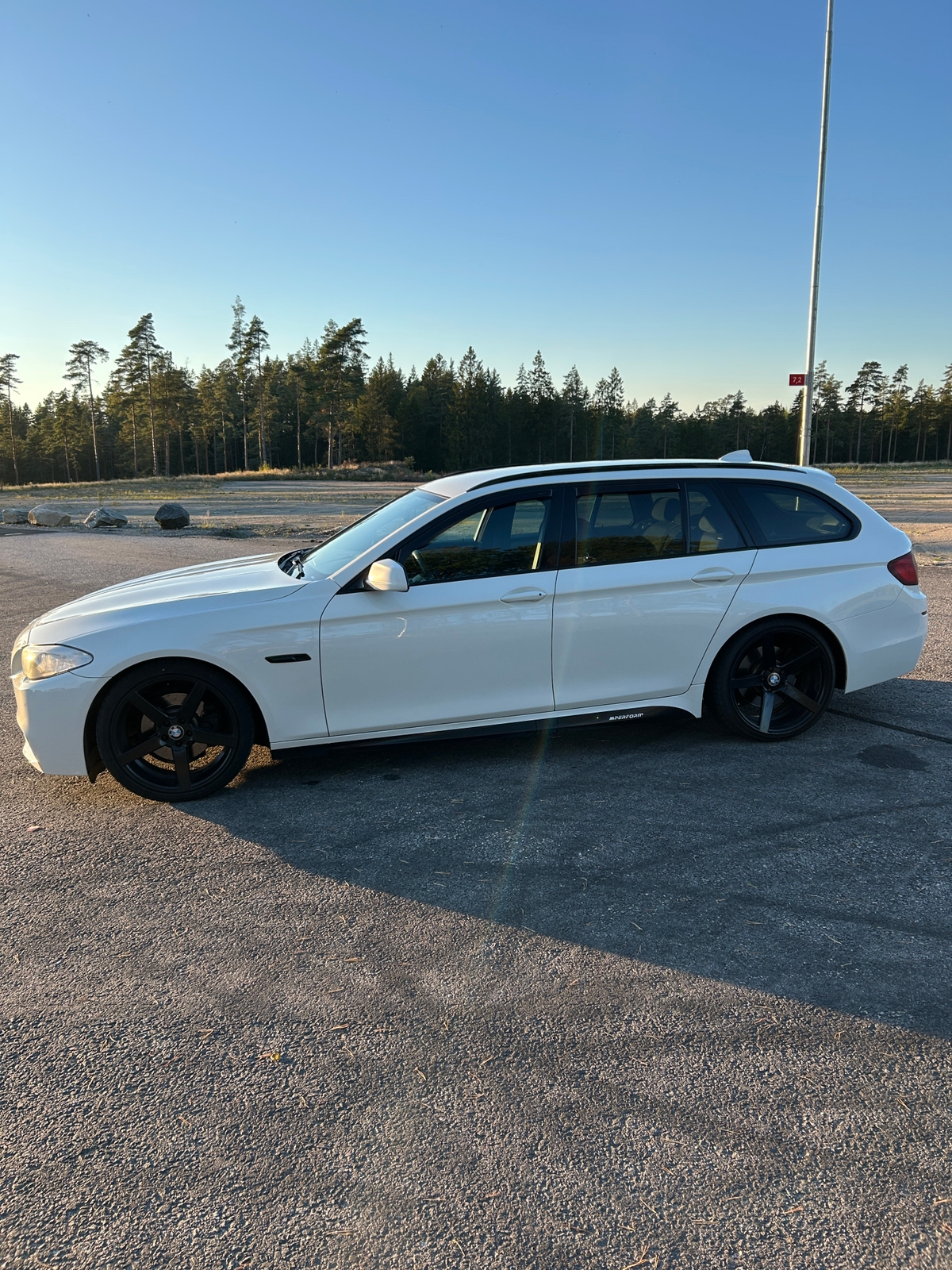 BMW 520 d Touring Steptronic 2012, kuva 2/10