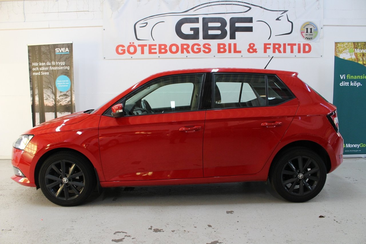 Skoda Fabia 1.0 MPI Style 2019, bild 2/10