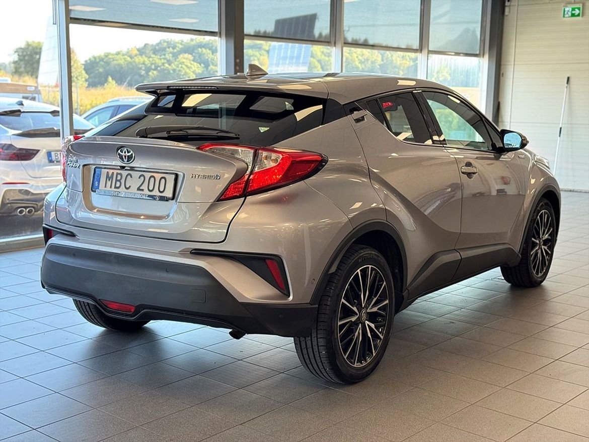 Toyota C-HR Hybrid CVT Executive 2017, bild 3/10