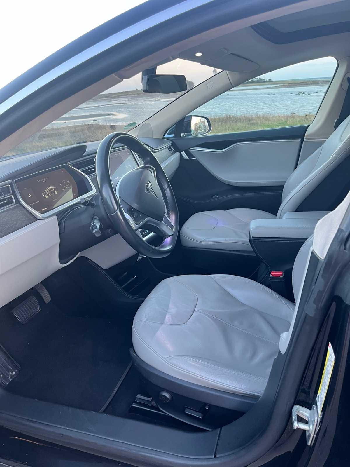 Tesla Model S 85, fri supercharge 2013, bild 4/7