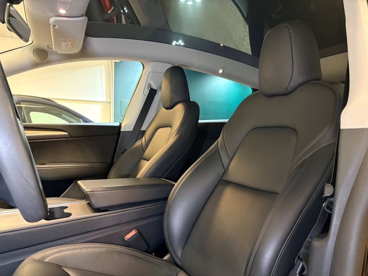 Tesla Model Y 2023, bild 5/10