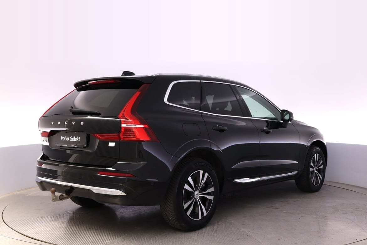 Volvo XC60 Recharge T6 Core Bright 2024, photo 4/10