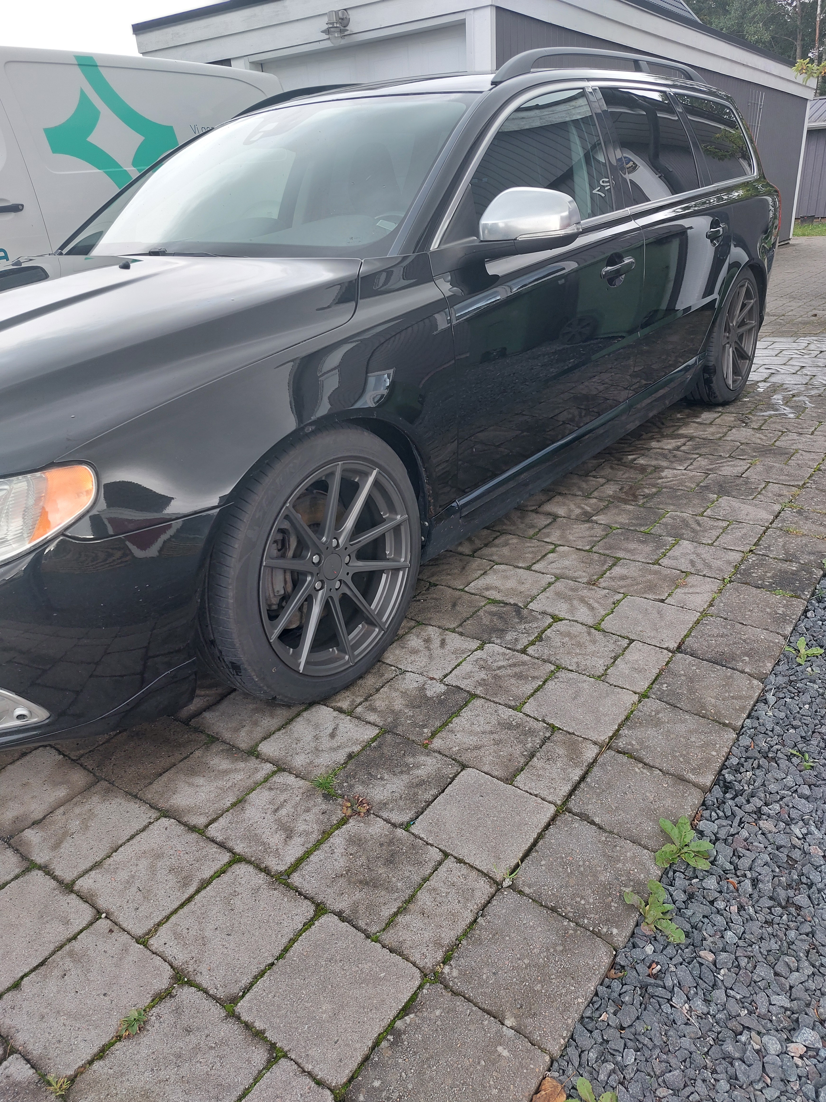Volvo V70 2.5FT AFV Manuell 2012, bild 2/3
