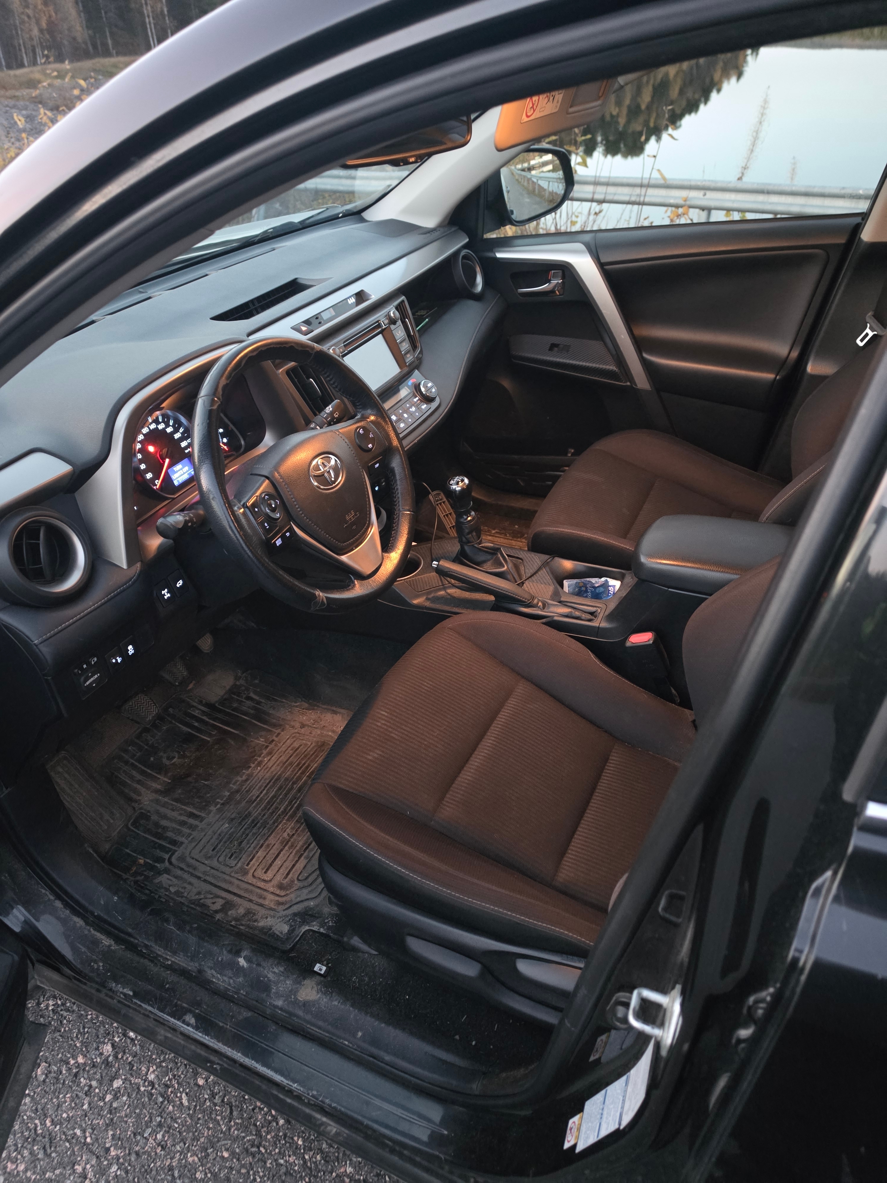 Toyota RAV4 2.0 D-4D AWD Manuell 2014, bild 5/5