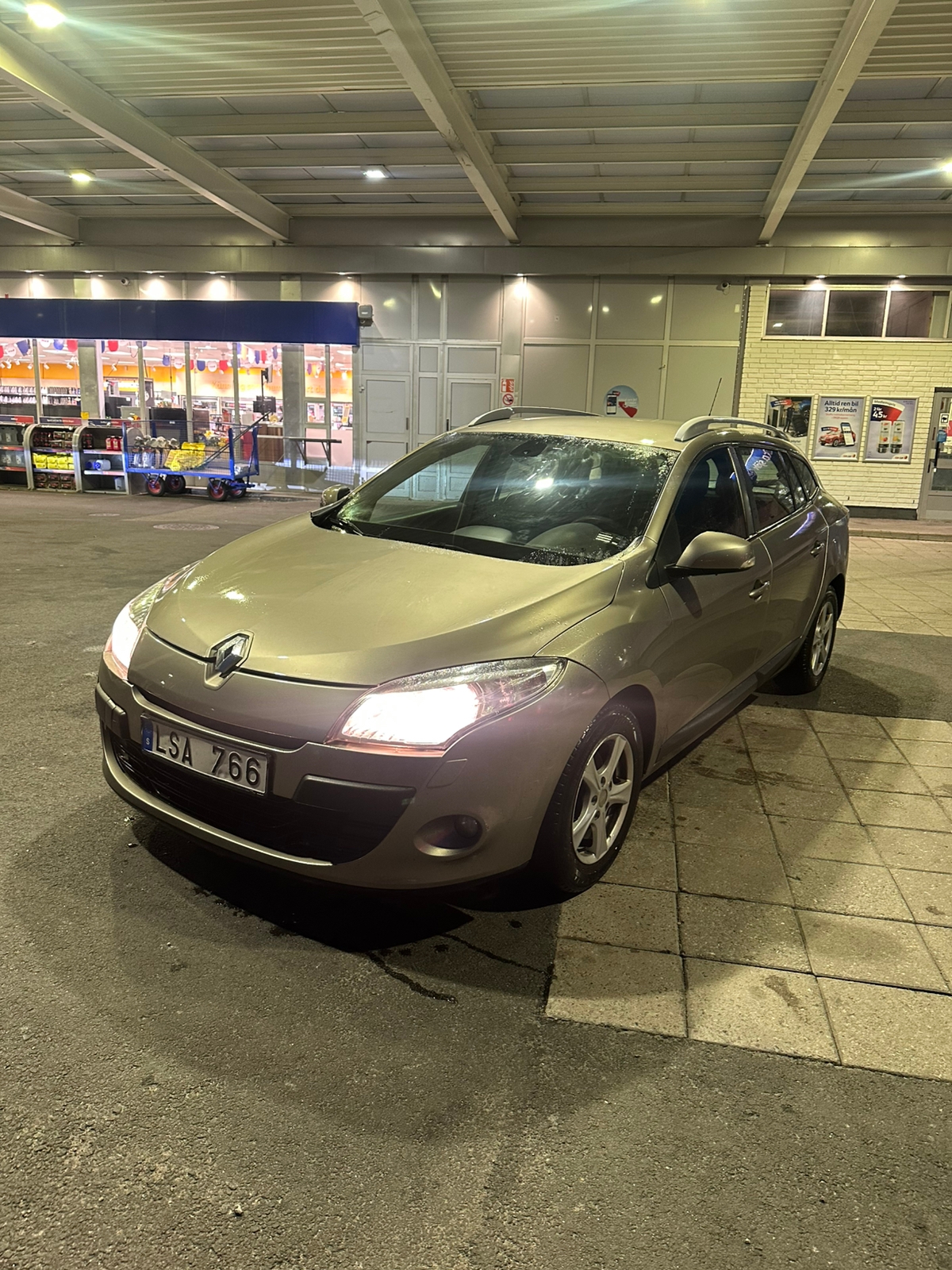 Renault Megane 2011, kuva 7/9
