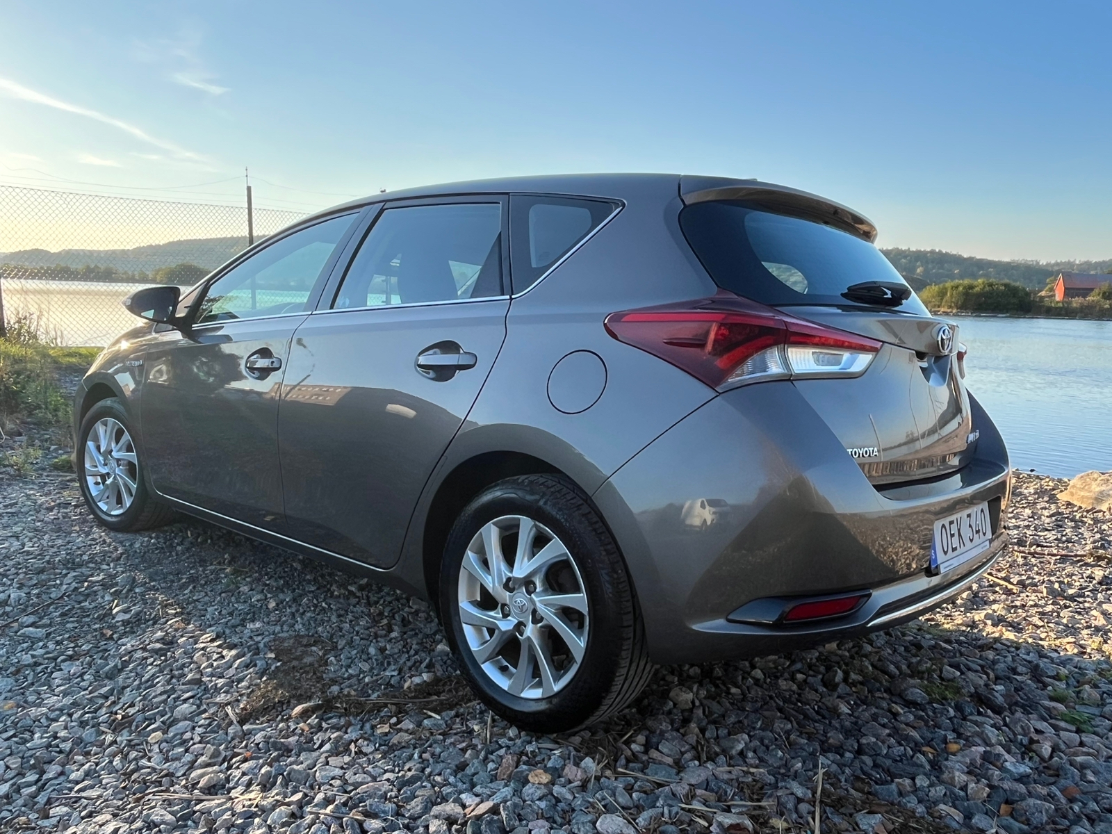 Toyota Auris Hybrid e-CVT 2016, bild 7/10
