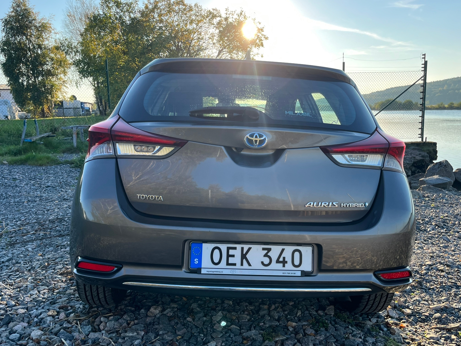 Toyota Auris Hybrid e-CVT 2016, bild 6/10