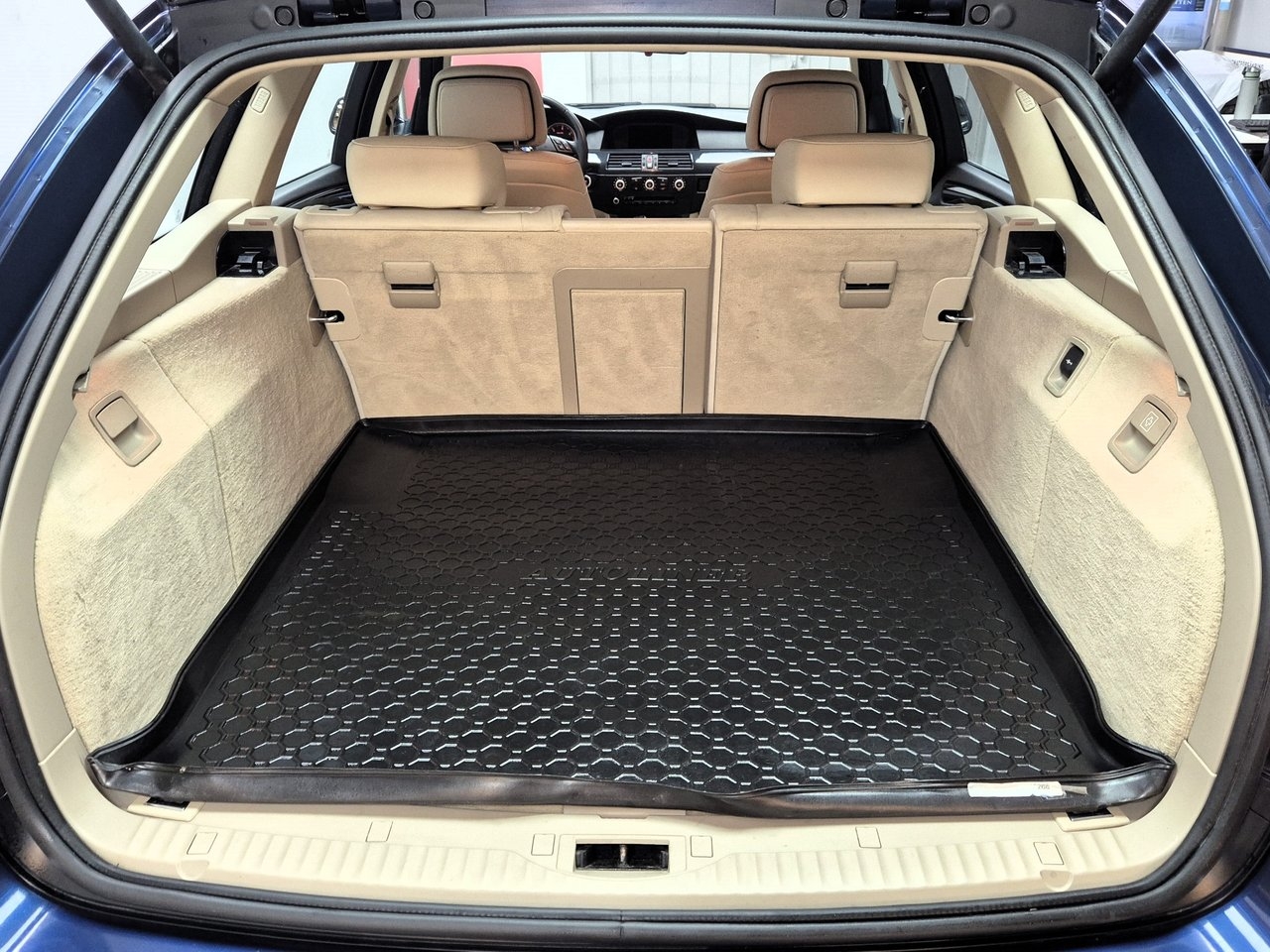 BMW 520 2010, bild 7/10