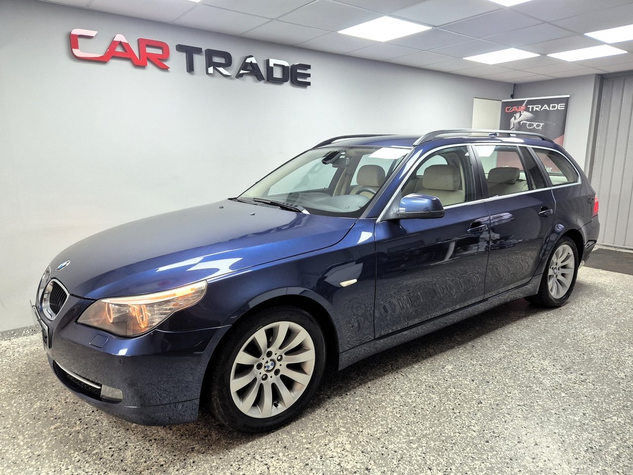 BMW 520 2010, bild 2/10