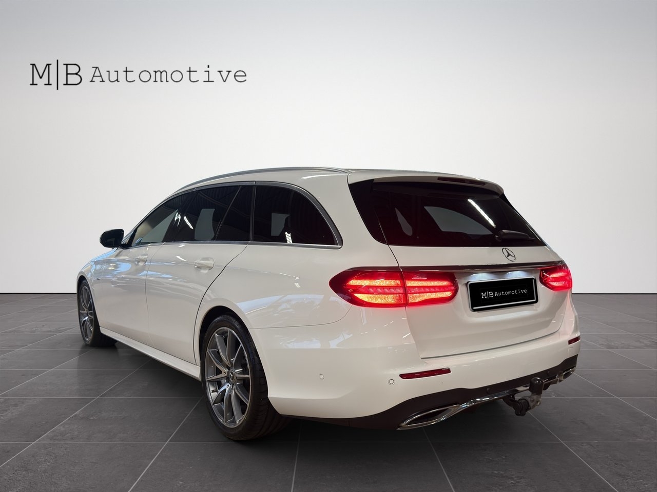 Mercedes-Benz E 2020, bild 4/10