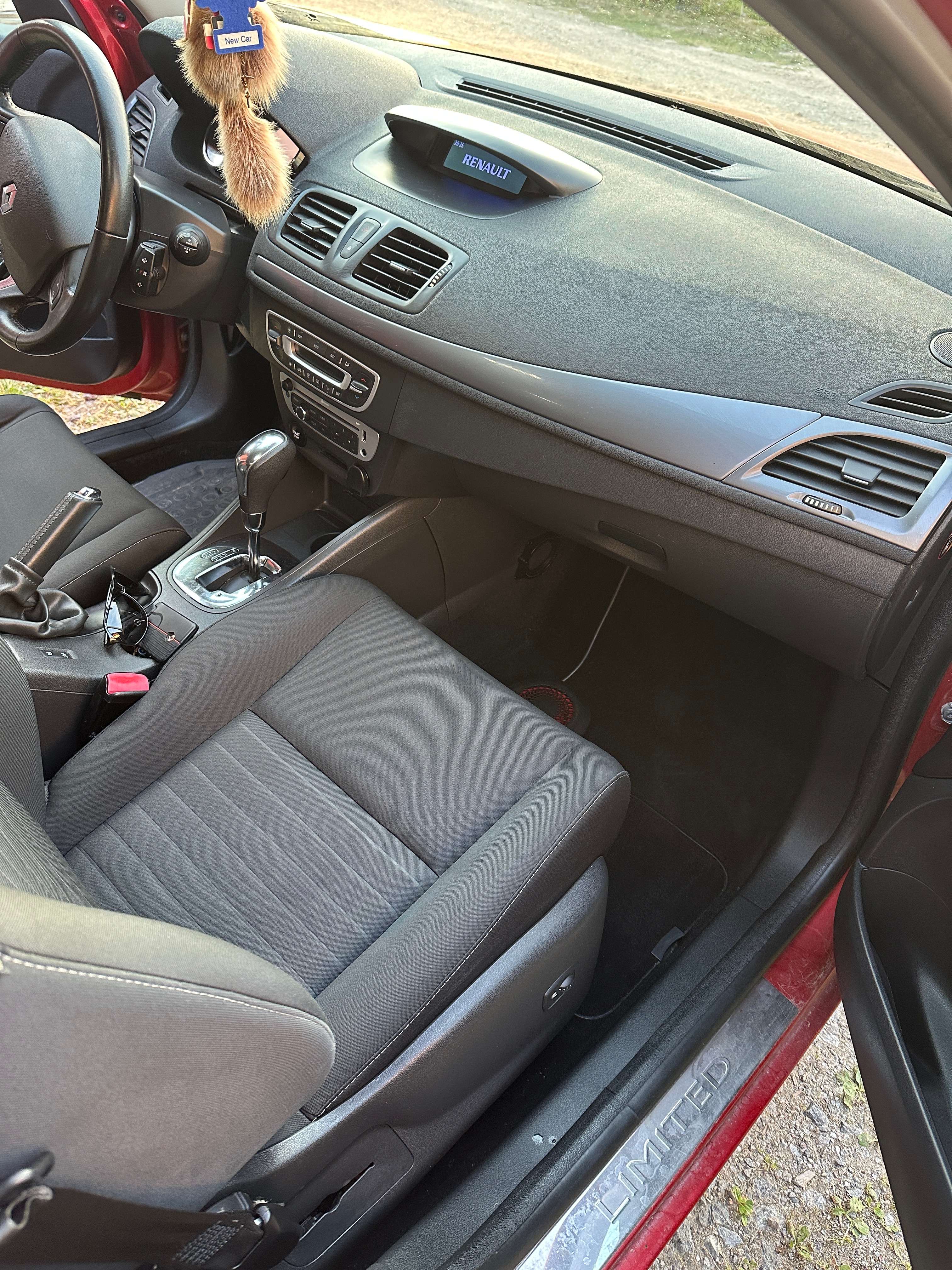 Renault Megane III 1.5 dCi EDC 2016, bild 6/9
