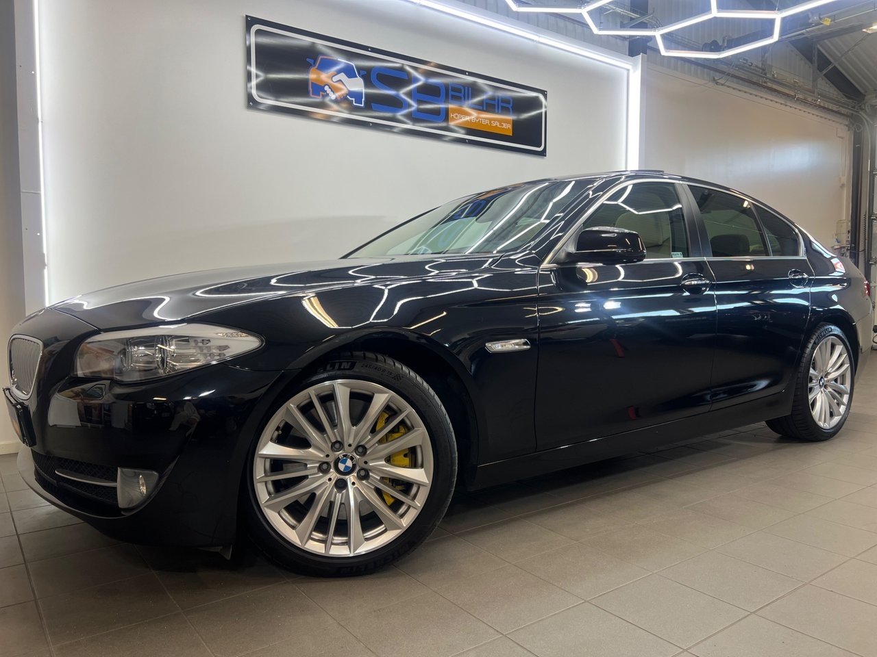 BMW 550