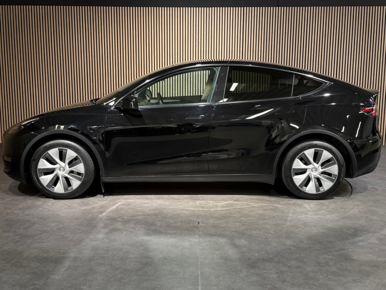 Tesla Model Y Long Range AWD 2022, photo 7/10