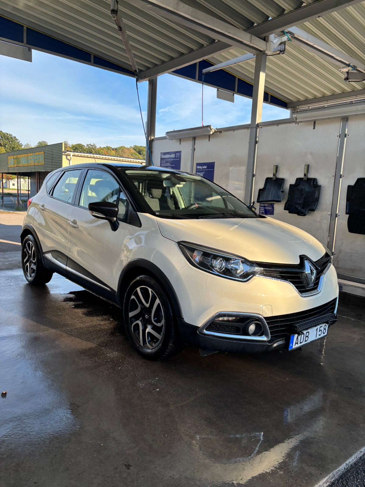 Renault Captur 1.2 TCe EDC 2014, bild 2/10