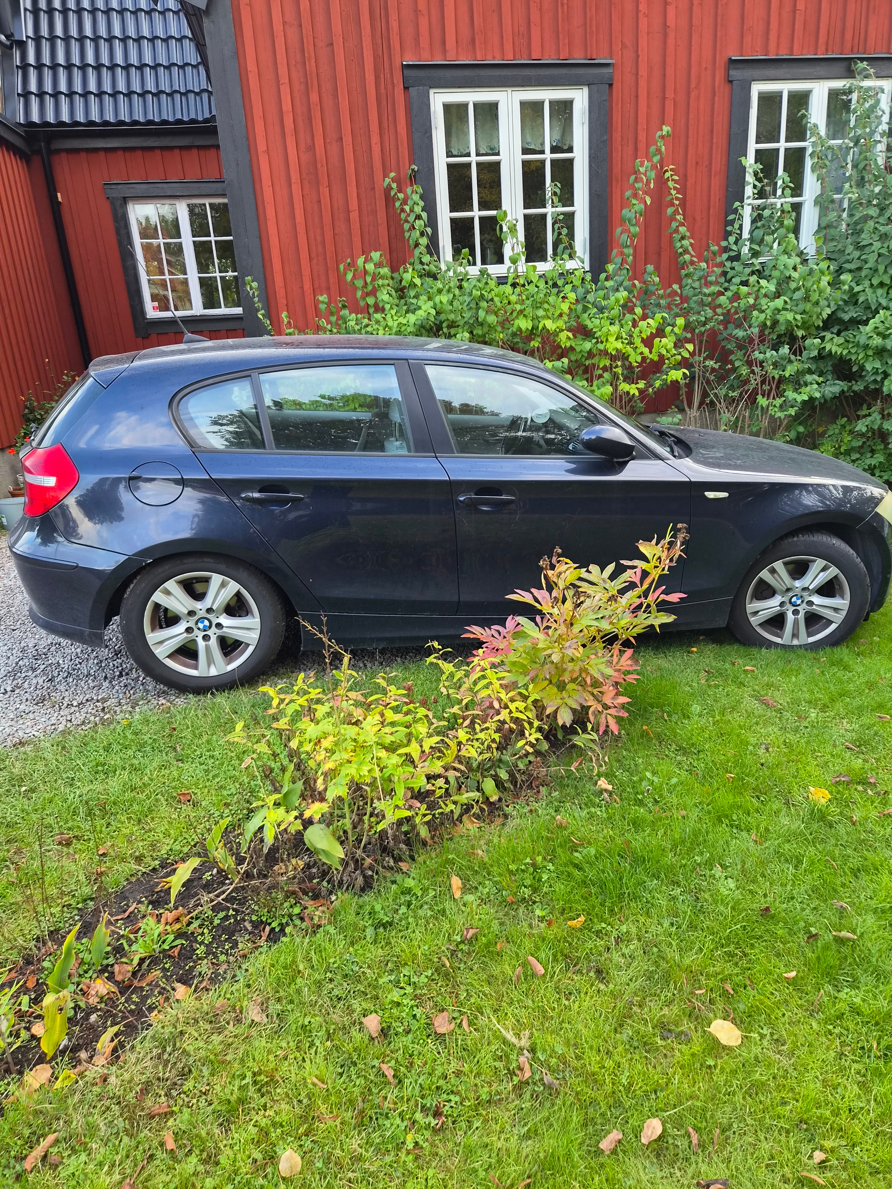 BMW 118 d 5-dörrars Manuell 2009, bild 2/2