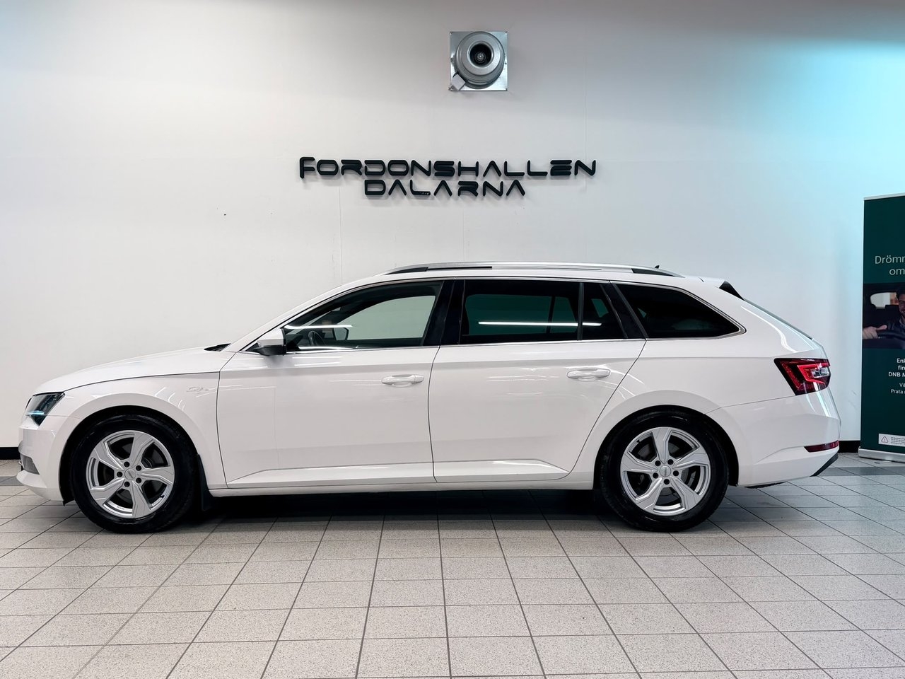 Skoda Superb 2018, bild 7/10