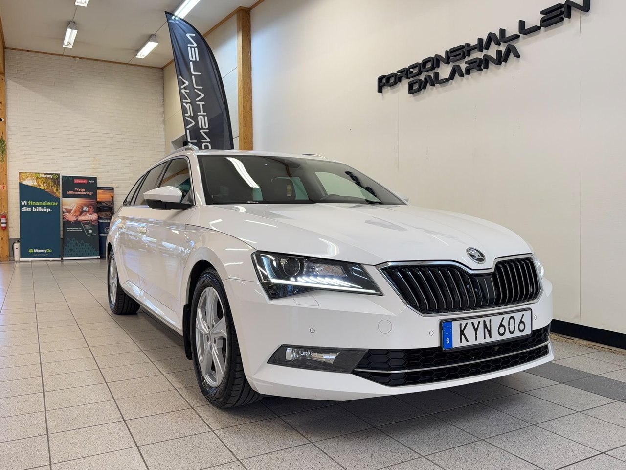 Skoda Superb 2018, bild 3/10