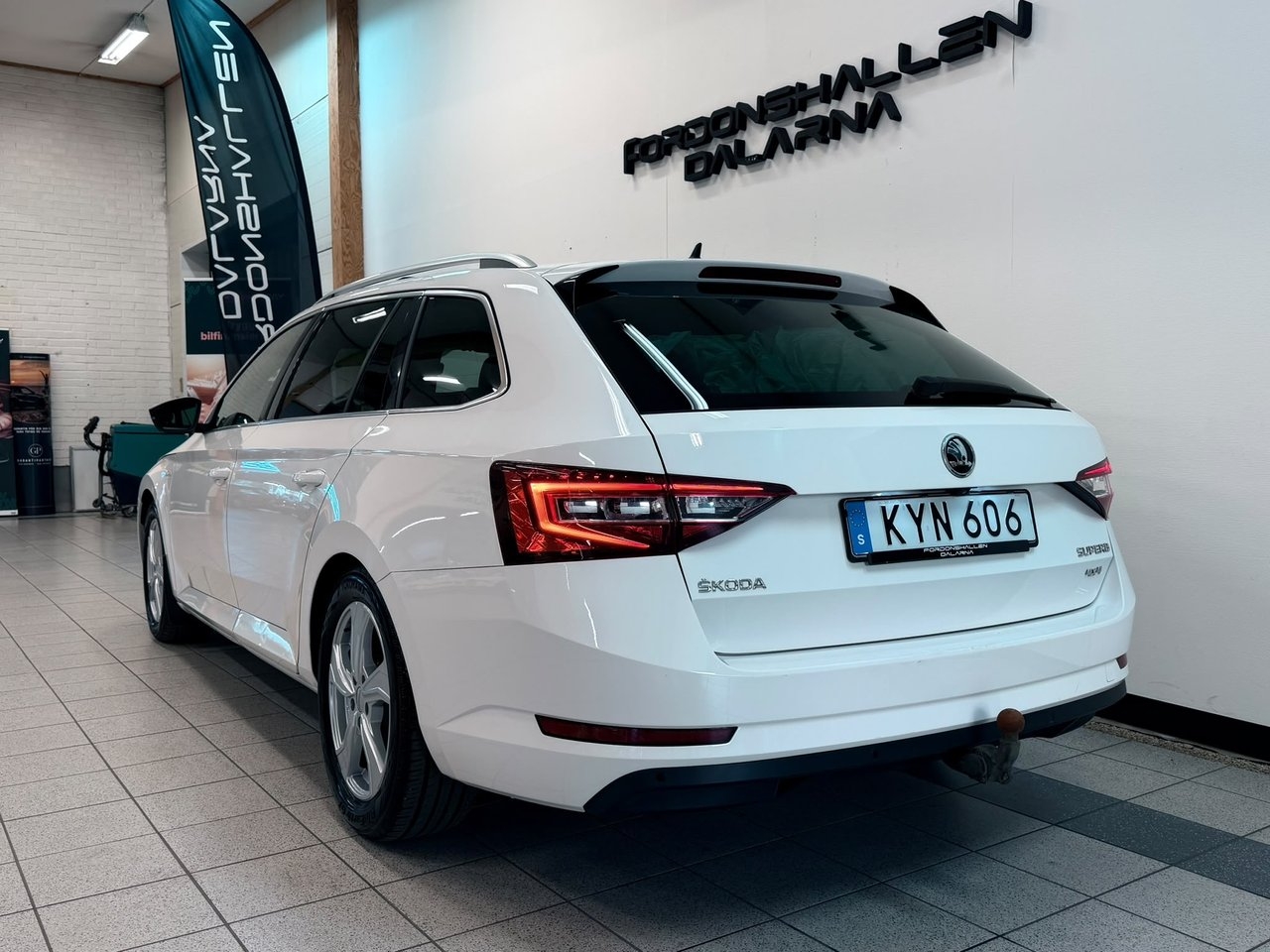 Skoda Superb 2018, bild 5/10