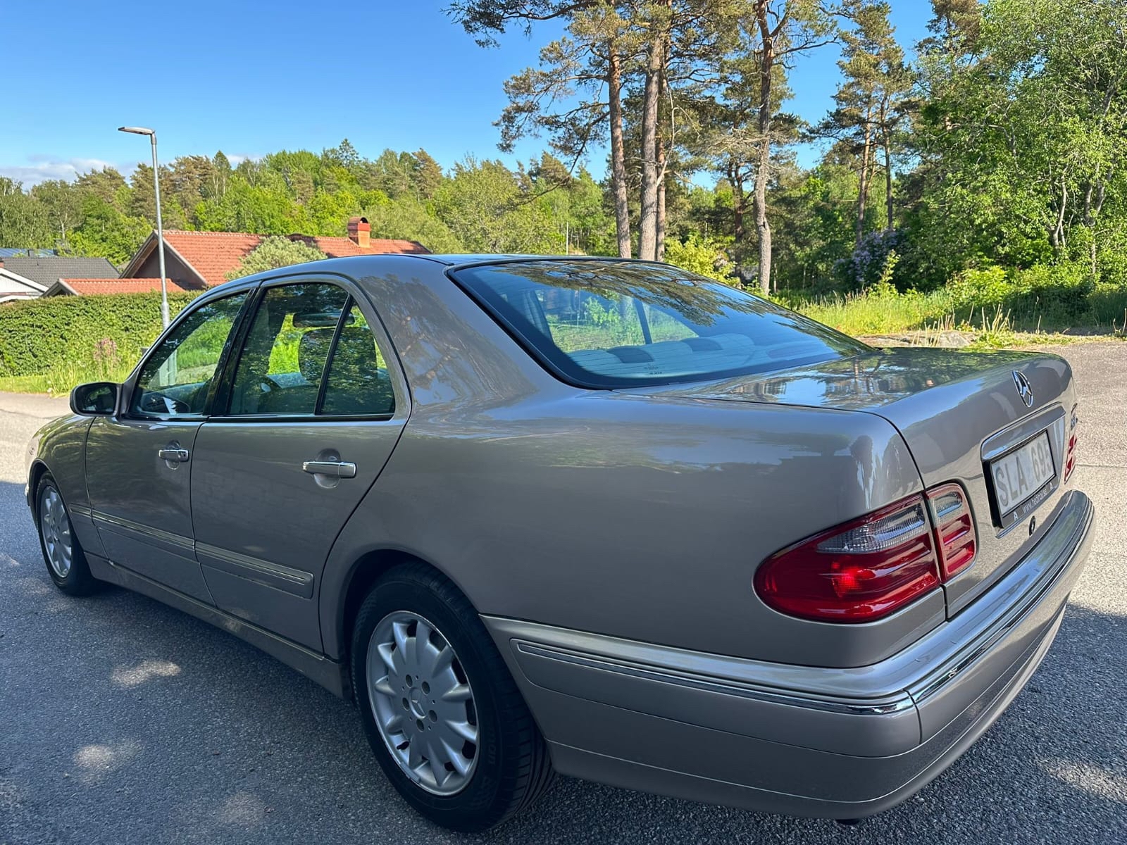 Mercedes-Benz E 240 Automatisk 2001, bild 4/10