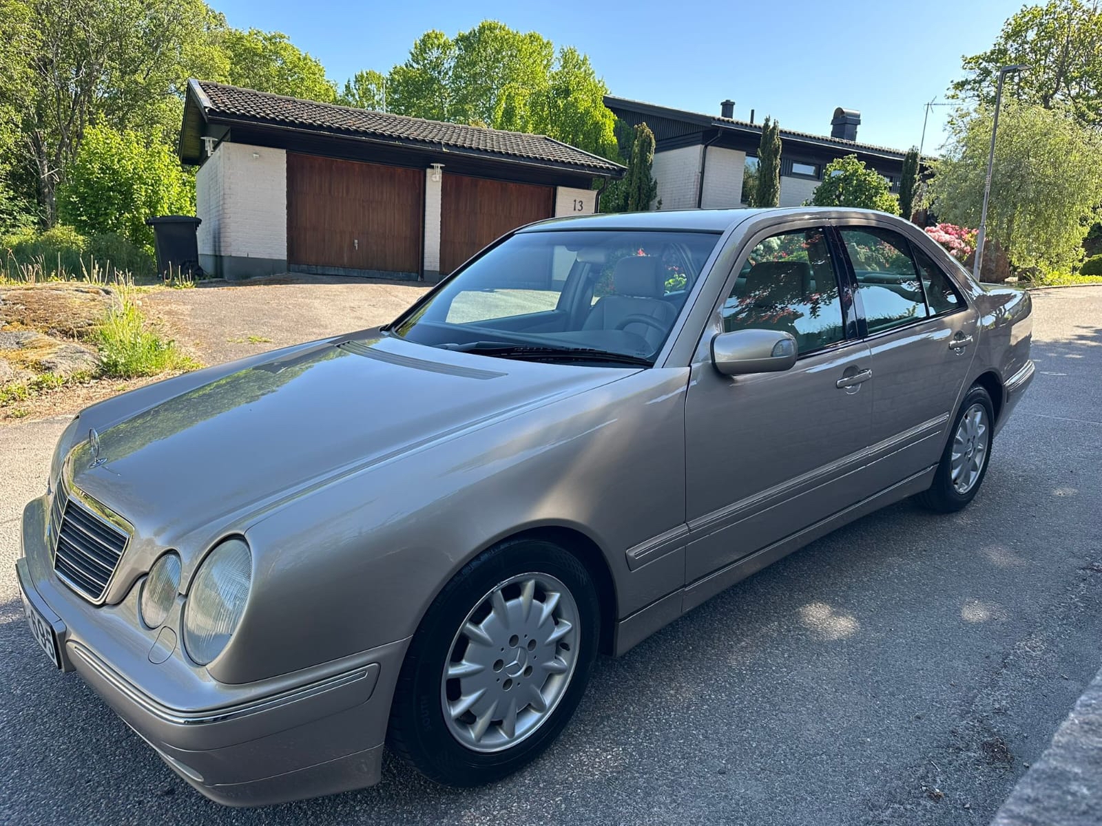 Mercedes-Benz E 240 Automatisk 2001, bild 3/10
