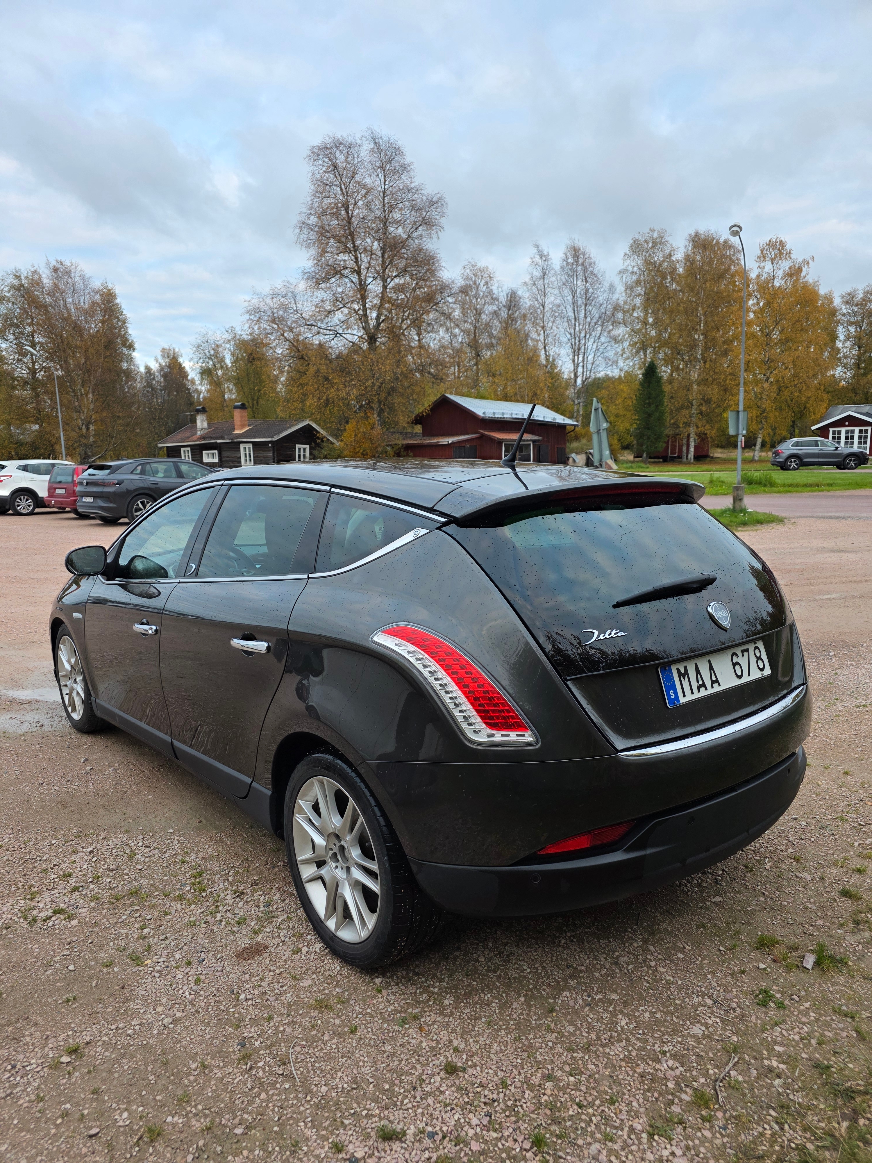 Lancia Delta 1.6 Manuell 2012, bild 2/2