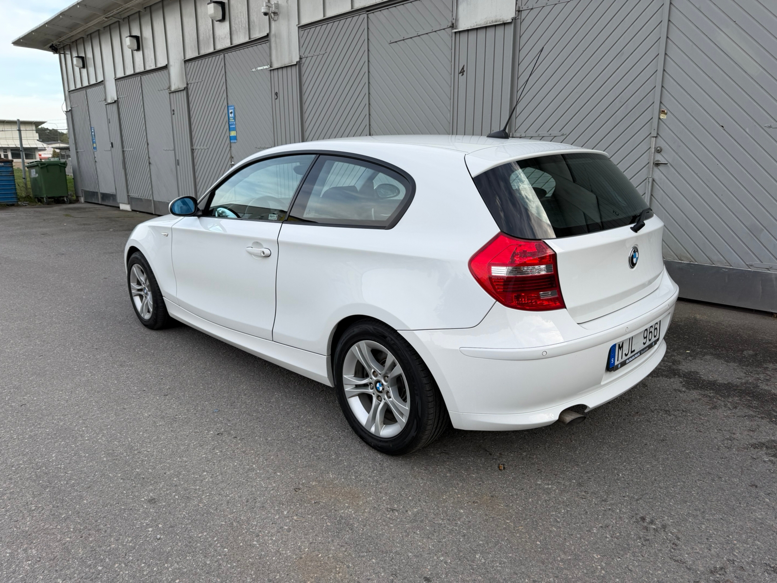 BMW 118 d 3-dörrars Manuell NY KAMKEDJA 2008, bild 2/5