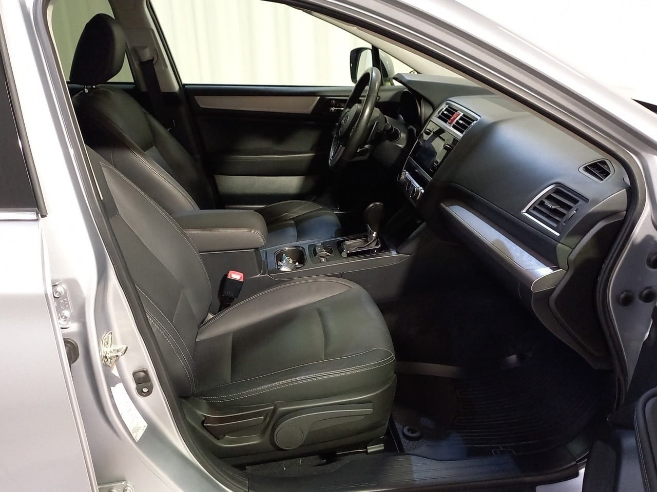 Subaru Outback 2,0D RIDGE VÄRMARE DRAG 2017, bild 3/10