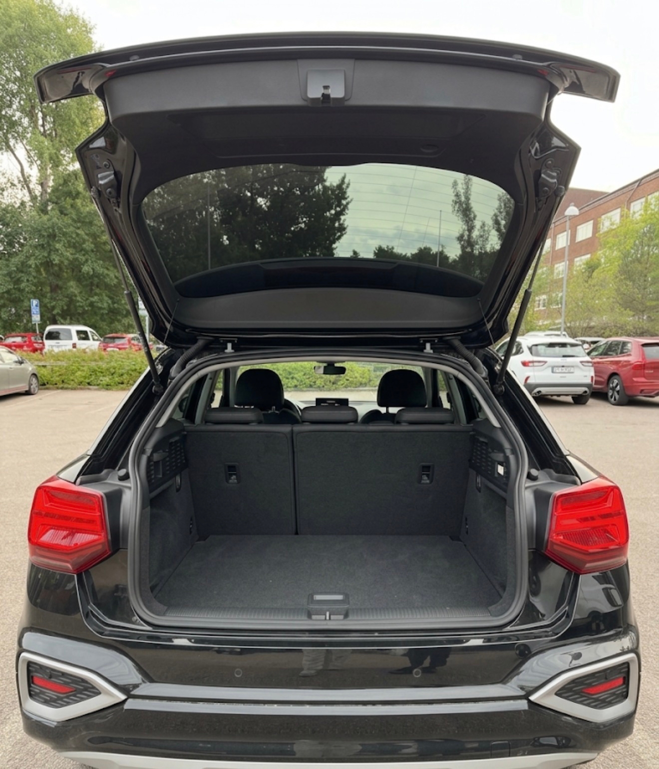 Audi Q2 35 TFSI S Tronic 2021, bild 4/8