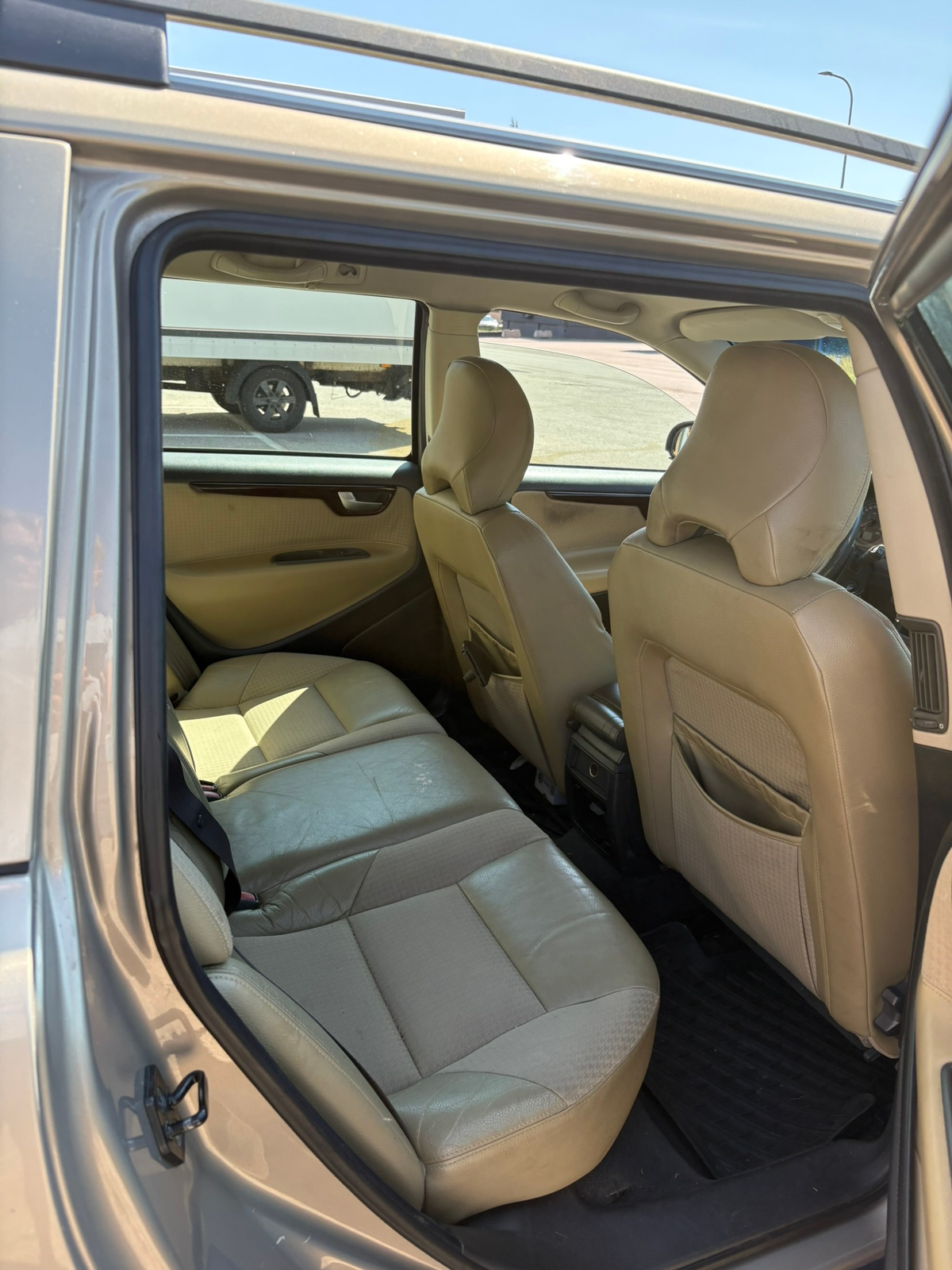 Volvo V70 2.4 Manuell 2002, bild 7/8
