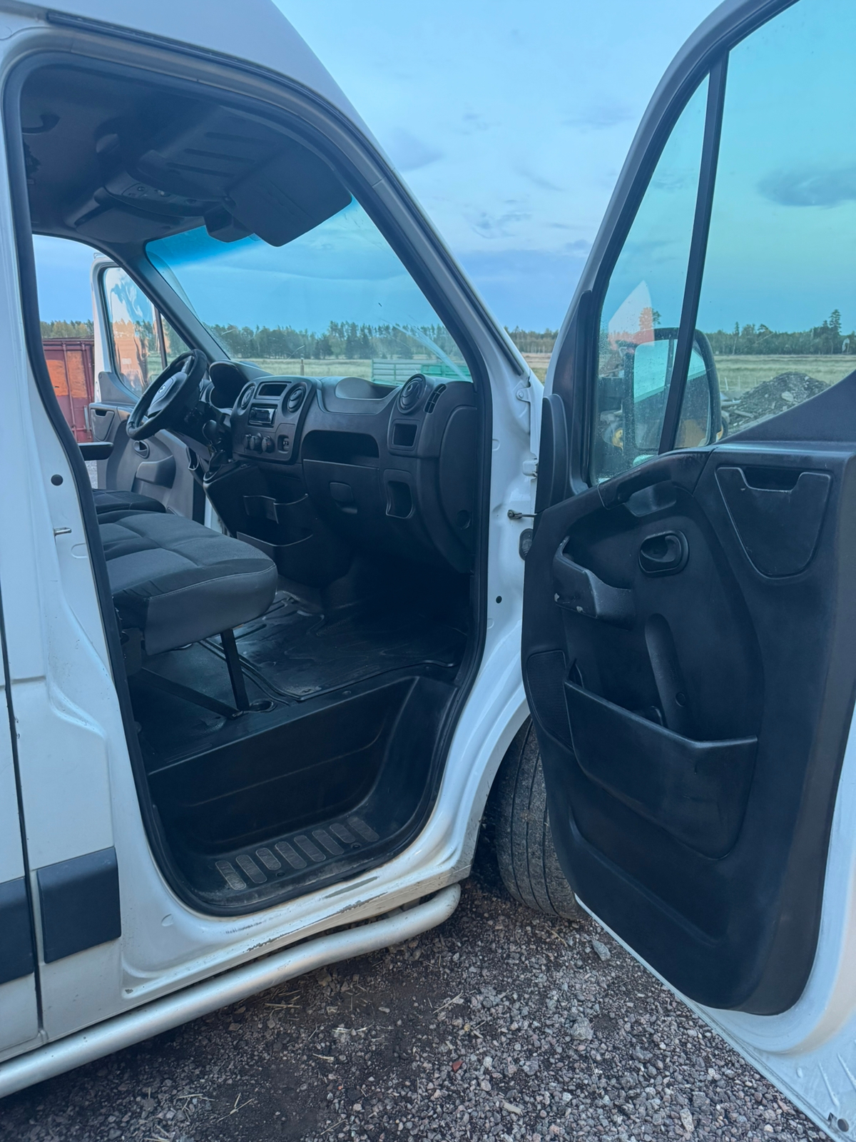 Renault Master 3.5 T 2.3 dCi Manuell 2011, bild 6/7