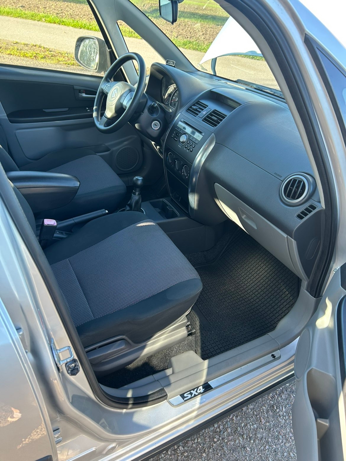 Suzuki SX4 1.6 DOHC 16V VVT Manuell 2007, bild 7/9