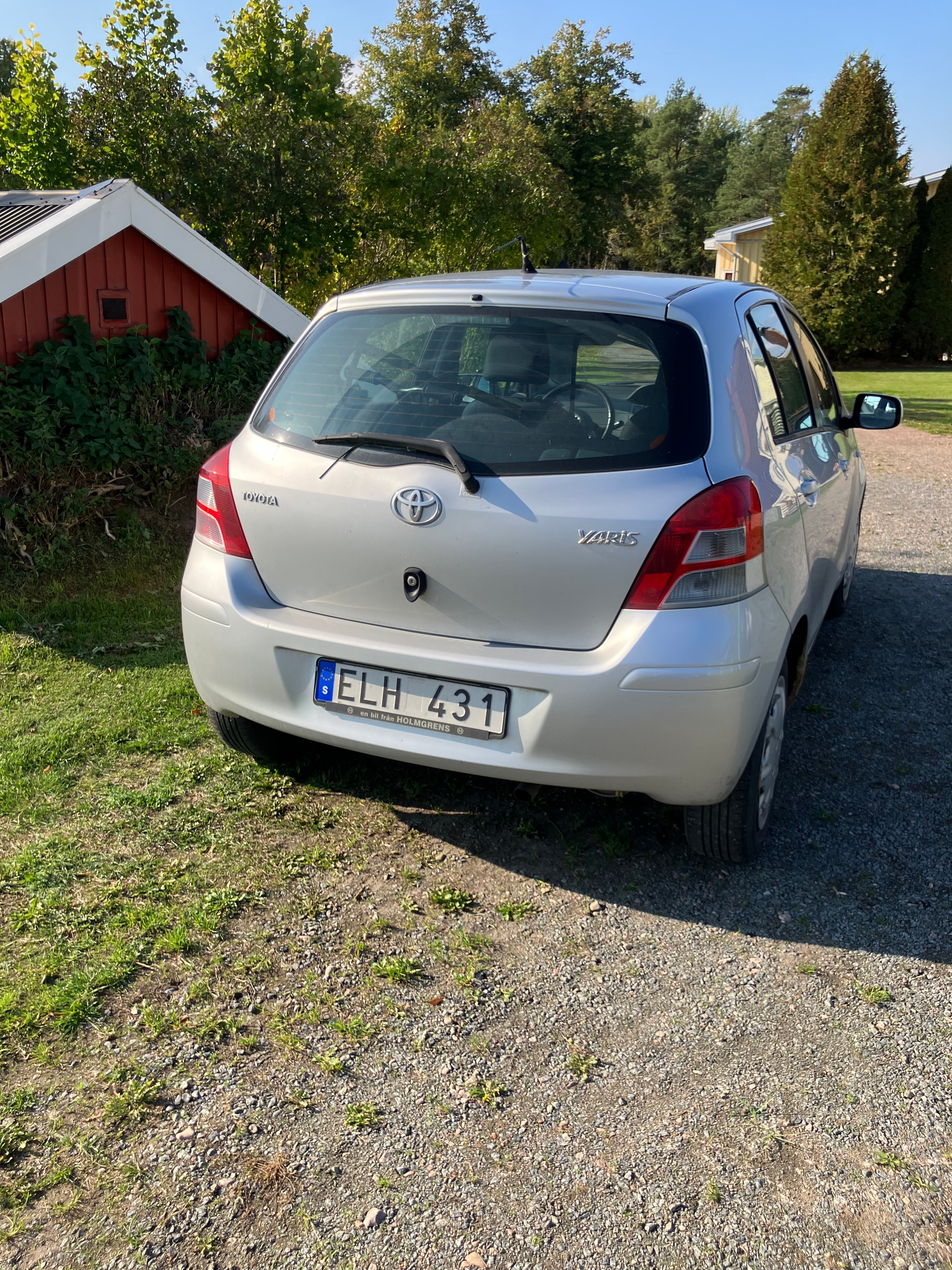 Toyota Yaris 2010, kuva 2/3