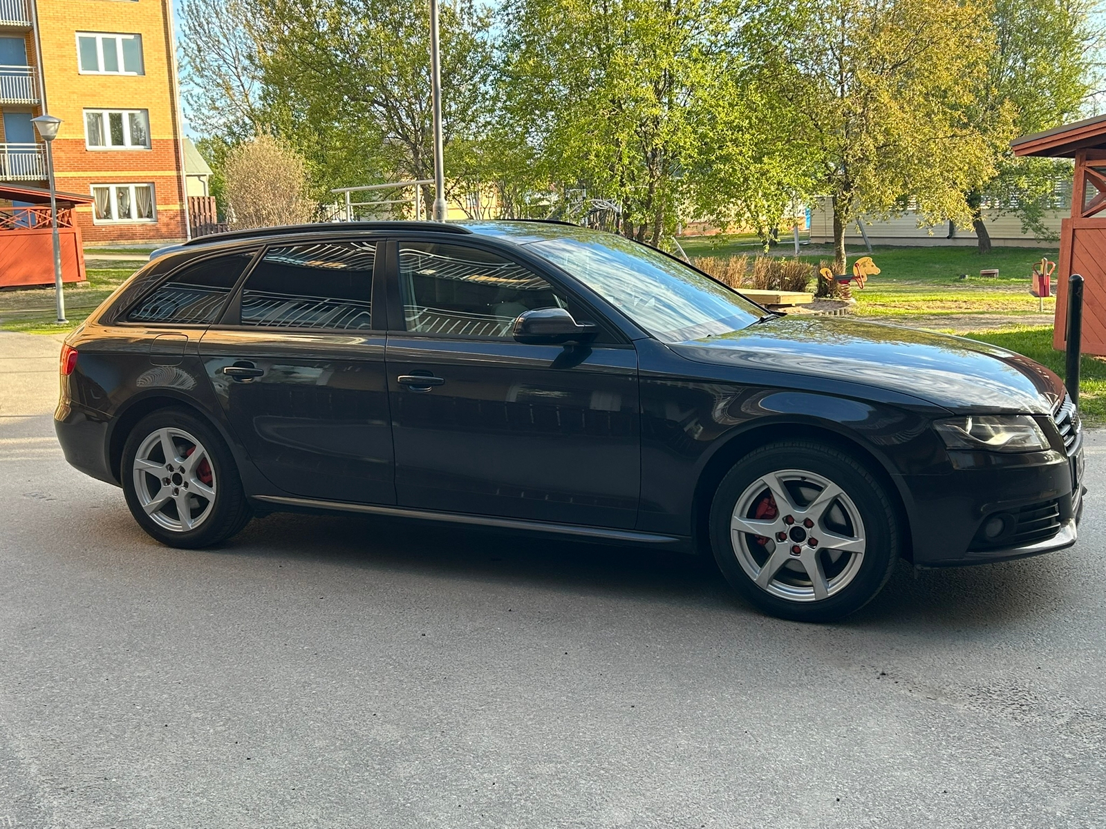 Audi A4 2012, bild 4/10