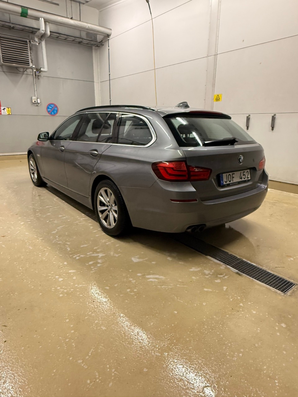 BMW 520 d Touring Steptronic 2012, kuva 2/9