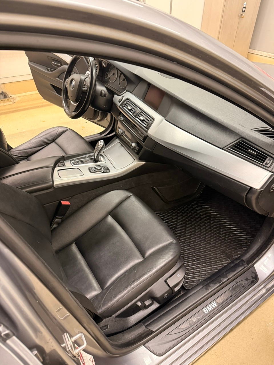 BMW 520 d Touring Steptronic 2012, kuva 6/9
