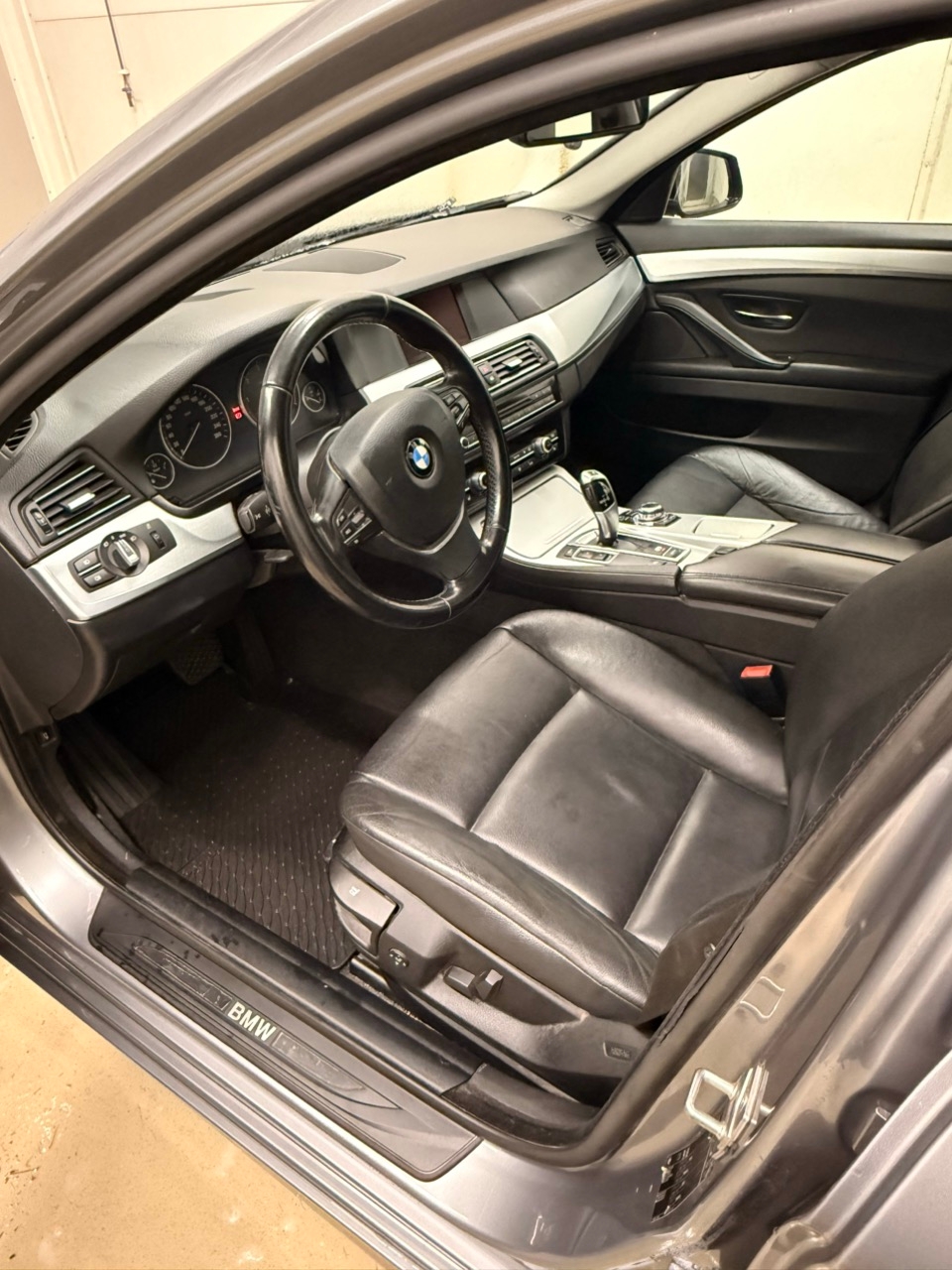 BMW 520 d Touring Steptronic 2012, kuva 5/9