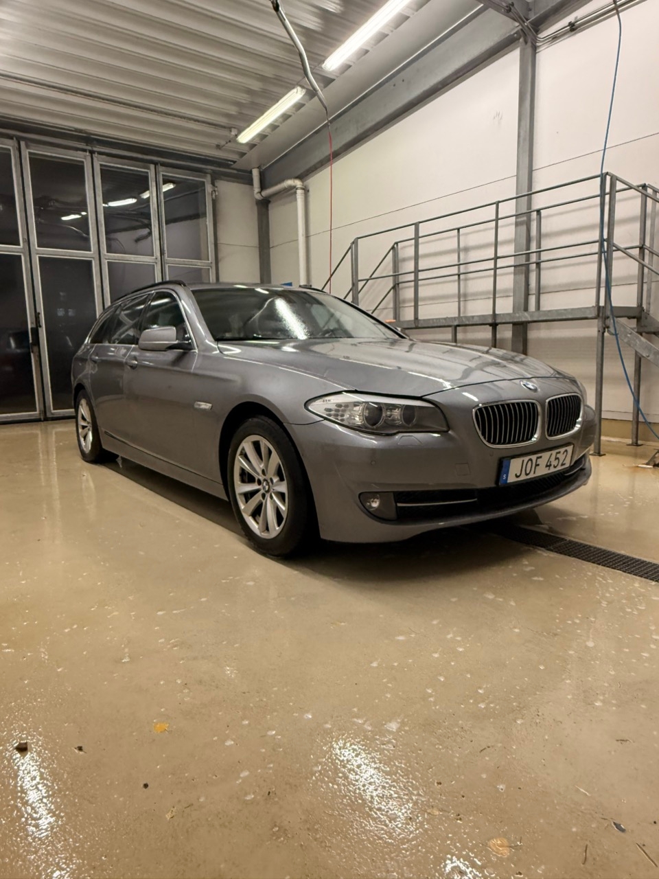 BMW 520 d Touring Steptronic 2012, kuva 3/9