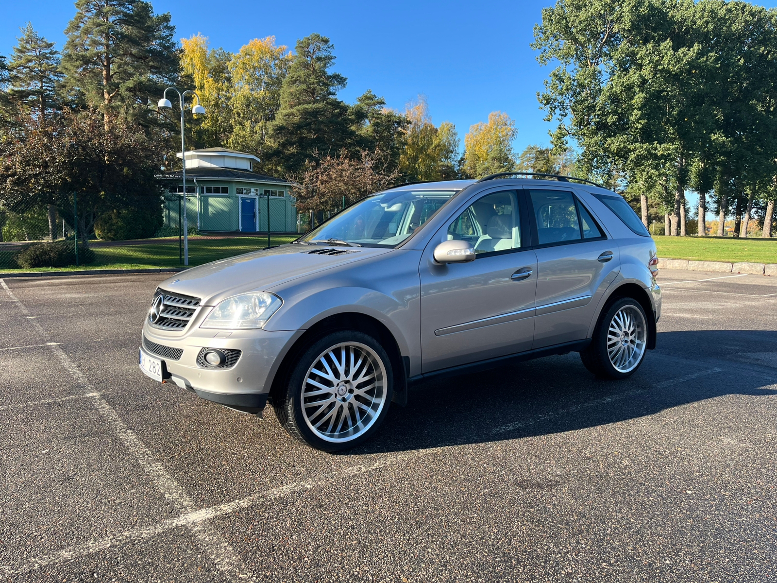 Mercedes-Benz ML 350 4MATIC 7G-Tronic 2006, photo 2/10