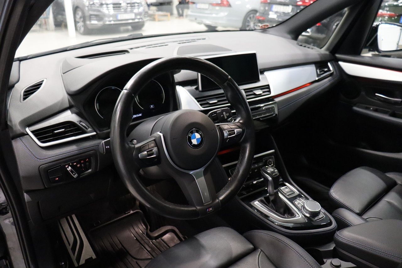 BMW 225 2019, bild 6/10