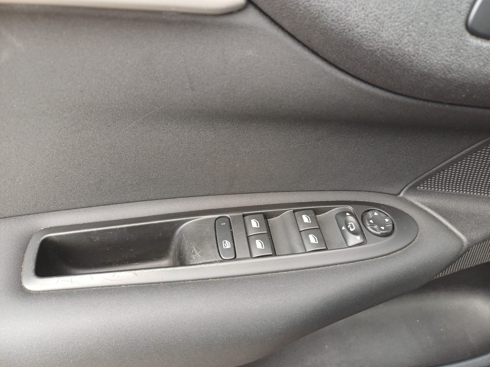 Citroen C4 1.6 VTi Manuell 2013, bild 7/7