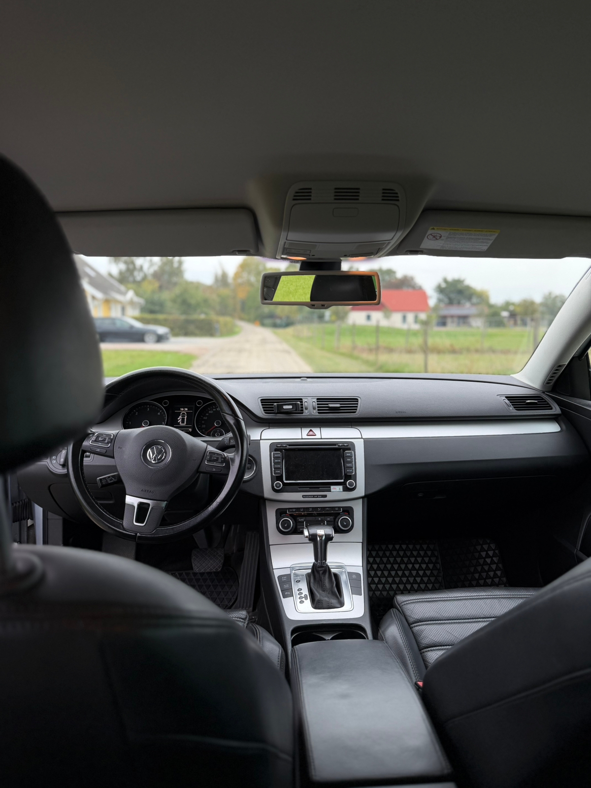 Volkswagen Passat 2010, bild 5/10