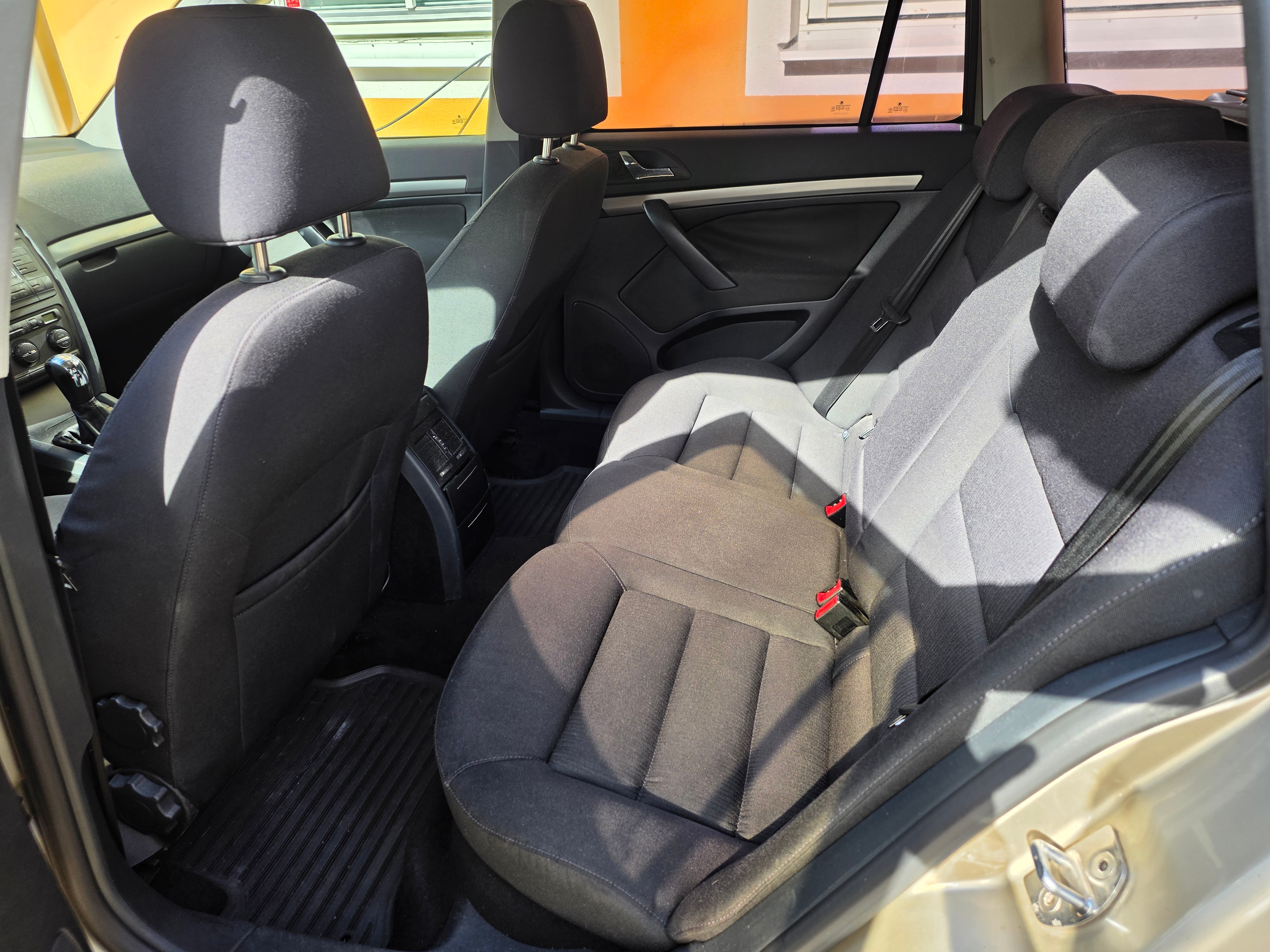 Skoda Octavia Kombi 2.0 FSI Manuell 2006, kuva 7/8