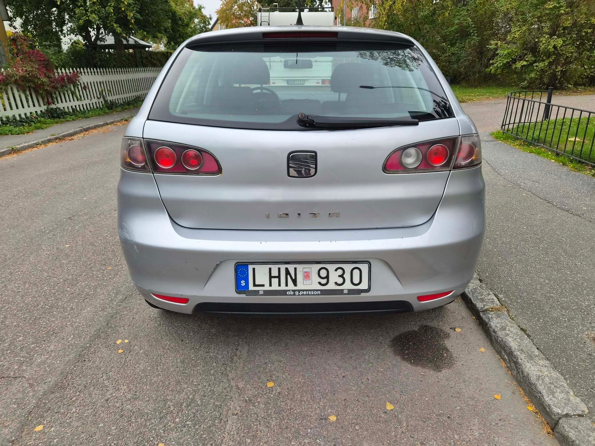 Seat Ibiza 5-dörrar 1.4 16v Manuell 2007, bild 3/5