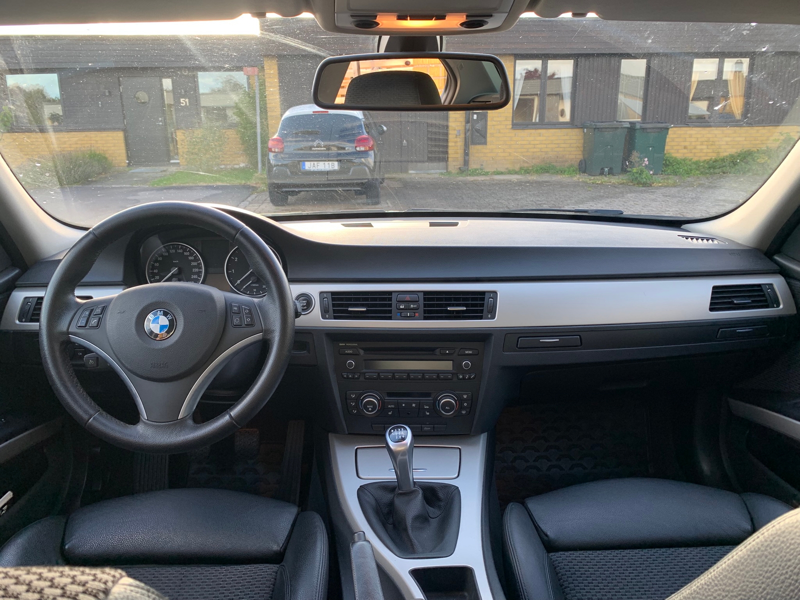 BMW 320 i Sedan Manuell 2011, bild 3/5