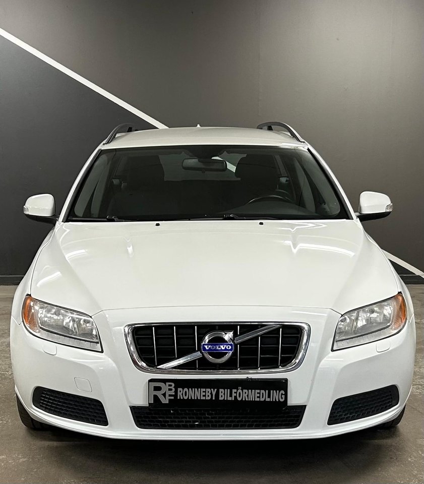Volvo V70 1.6 D DRIVe Kinetic DRAG 2011, photo 2/10