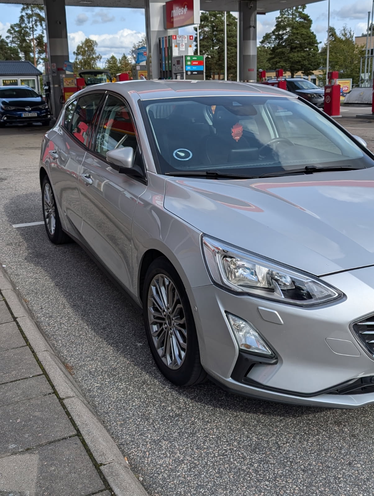 Ford Focus 1.0 EcoBoost Manuell 2019, bild 2/4
